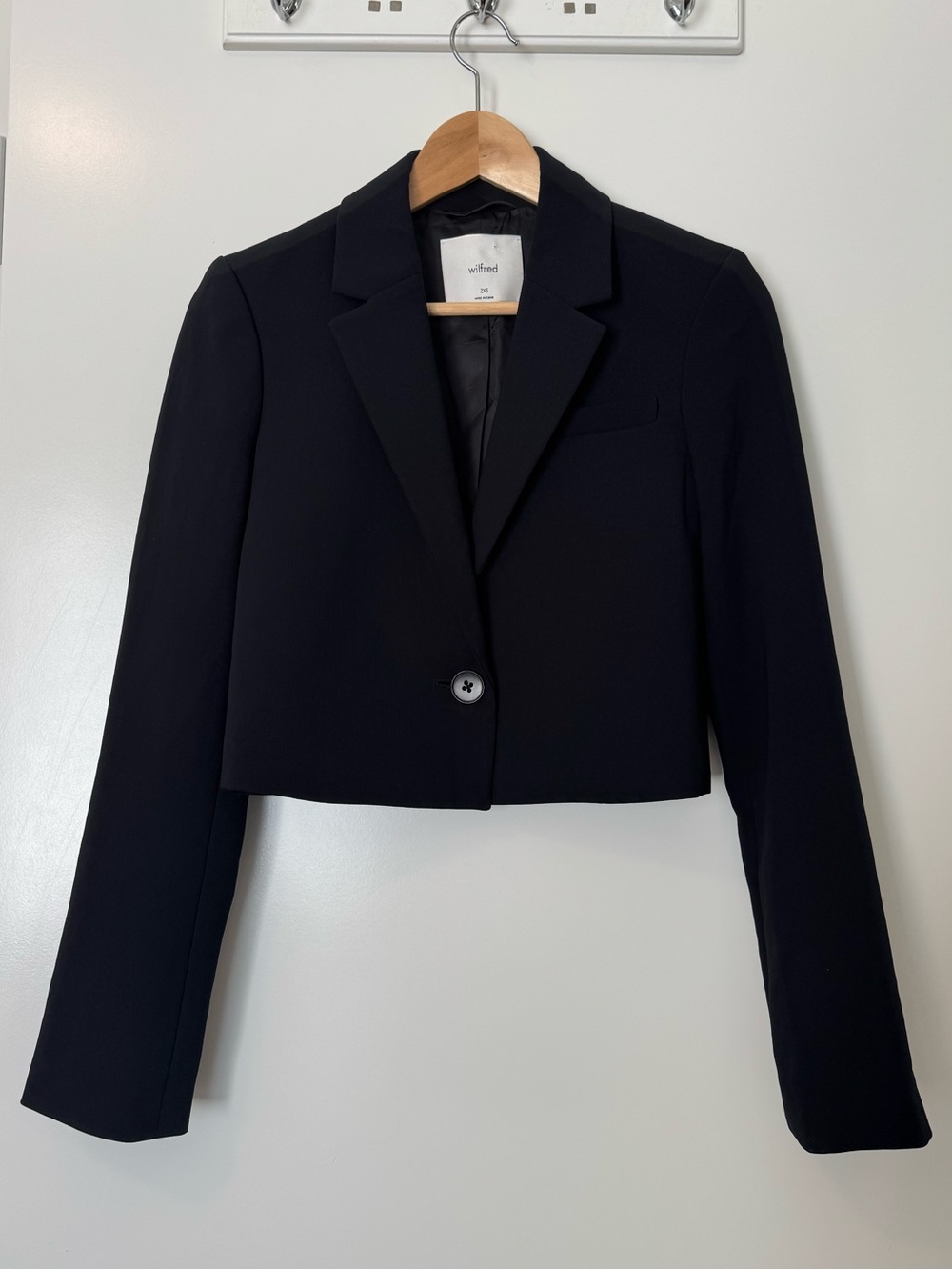 Aritzia Wilfred Black Cropped Blazer Jacket 2XS